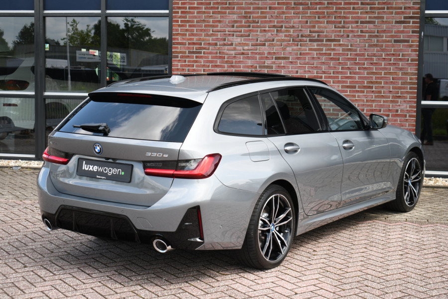 BMW 3 Serie Touring 330e xDrive M-Sport Pano ACC 360 H/K El-zetels HUD 19inch