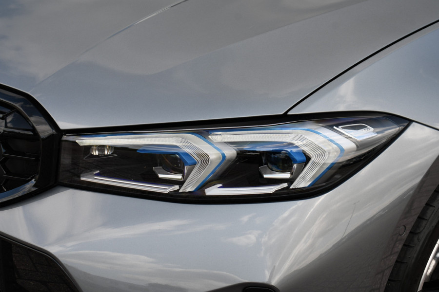 BMW 3 Serie Touring 330e xDrive M-Sport Pano ACC 360 H/K El-zetels HUD 19inch