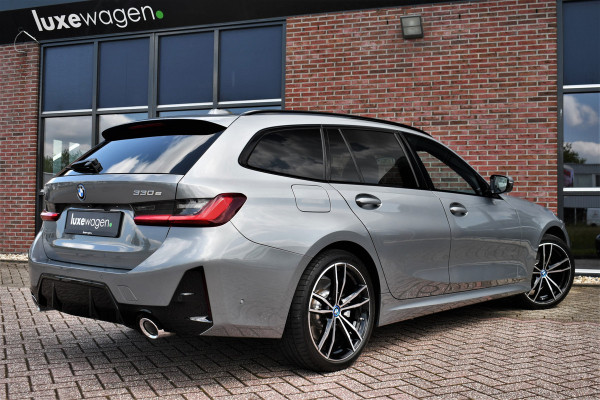 BMW 3 Serie Touring 330e xDrive M-Sport Pano ACC 360 H/K El-zetels HUD 19inch