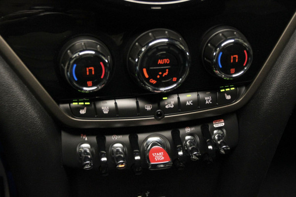 MINI Countryman 2.0 Cooper S JCW 192 PK Facelift | Pano-dak | CarPlay | Harman/Kardon | HUD | Stoelverwarming | Trekhaak | LED | PDC |
