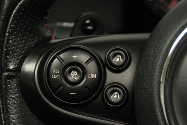MINI Countryman 2.0 Cooper S JCW 192 PK Facelift | Pano-dak | CarPlay | Harman/Kardon | HUD | Stoelverwarming | Trekhaak | LED | PDC |