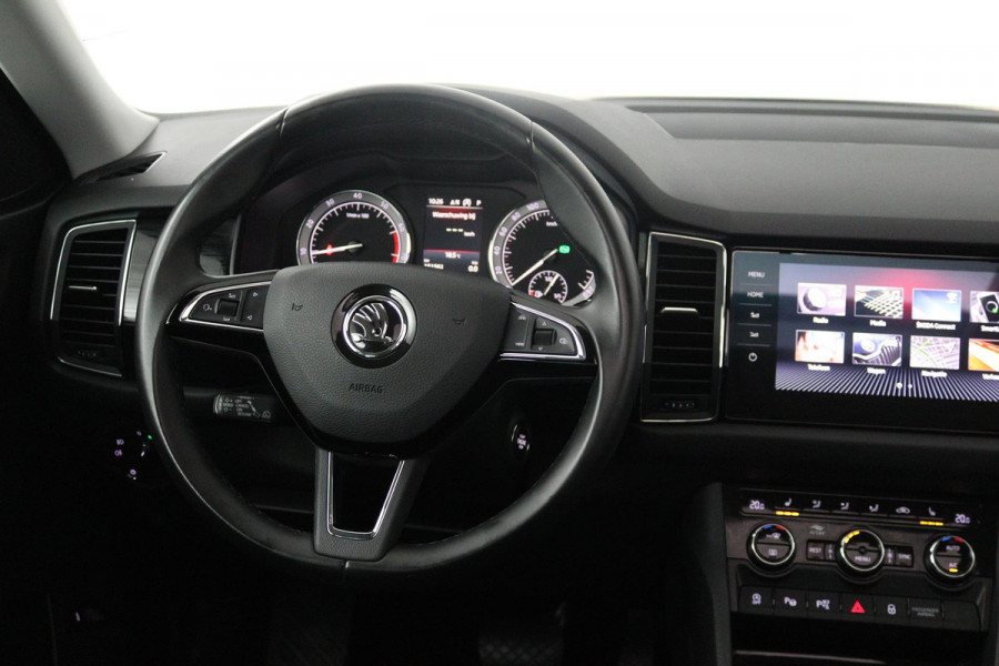 Škoda Kodiaq 1.5 TSI Style Business (PANORAMADAK, STOELVERWARMING, ACHTERUITRIJCAMERA, CARPLAY, ELEKT. STOELEN)