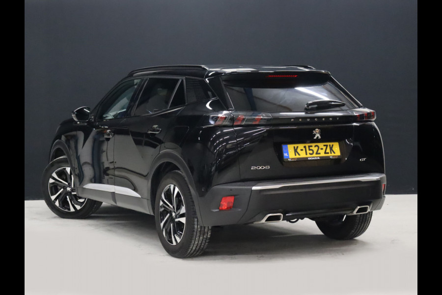 Peugeot 2008 1.2 PureTech GT [APPLE CARPLAY, DIGITAL DASH, SFEERVERLICHTING, TREKHAAK AFNEEMBAAR, CAMERA, CLIMATE CONTROL, HALF LEDER, DODEHOEK DETECTOR, NAVIGATIE, NIEUWSTAAT]