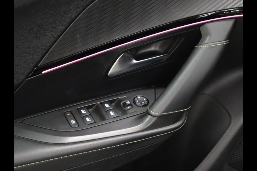 Peugeot 2008 1.2 PureTech GT [APPLE CARPLAY, DIGITAL DASH, SFEERVERLICHTING, TREKHAAK AFNEEMBAAR, CAMERA, CLIMATE CONTROL, HALF LEDER, DODEHOEK DETECTOR, NAVIGATIE, NIEUWSTAAT]