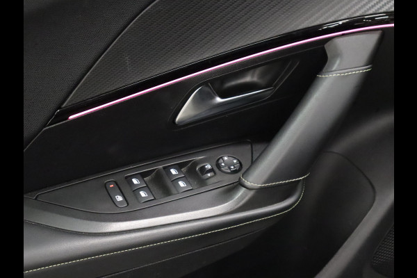 Peugeot 2008 1.2 PureTech GT [APPLE CARPLAY, DIGITAL DASH, SFEERVERLICHTING, TREKHAAK AFNEEMBAAR, CAMERA, CLIMATE CONTROL, HALF LEDER, DODEHOEK DETECTOR, NAVIGATIE, NIEUWSTAAT]
