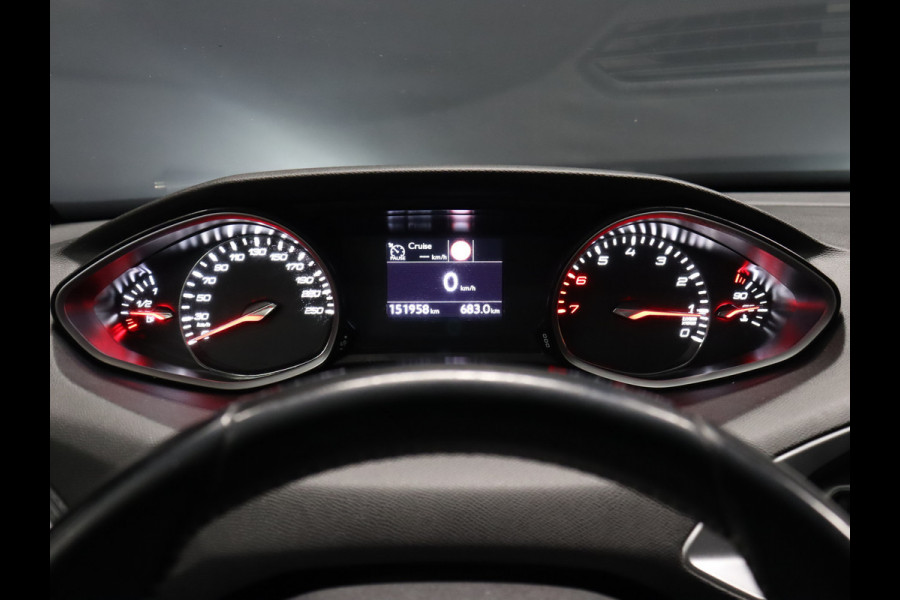 Peugeot 308 SW 1.2 PureTech Blue Lease Premium [CARPLAY, CRUISE CONTROL, DENON AUDIO INSTALLATIE, TREKHAAK, CAMERA, PDC V+A, NAVIGATIE, NIEUWSTAAT]