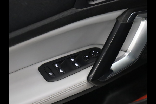 Peugeot 308 SW 1.2 PureTech Blue Lease Premium [CARPLAY, CRUISE CONTROL, DENON AUDIO INSTALLATIE, TREKHAAK, CAMERA, PDC V+A, NAVIGATIE, NIEUWSTAAT]