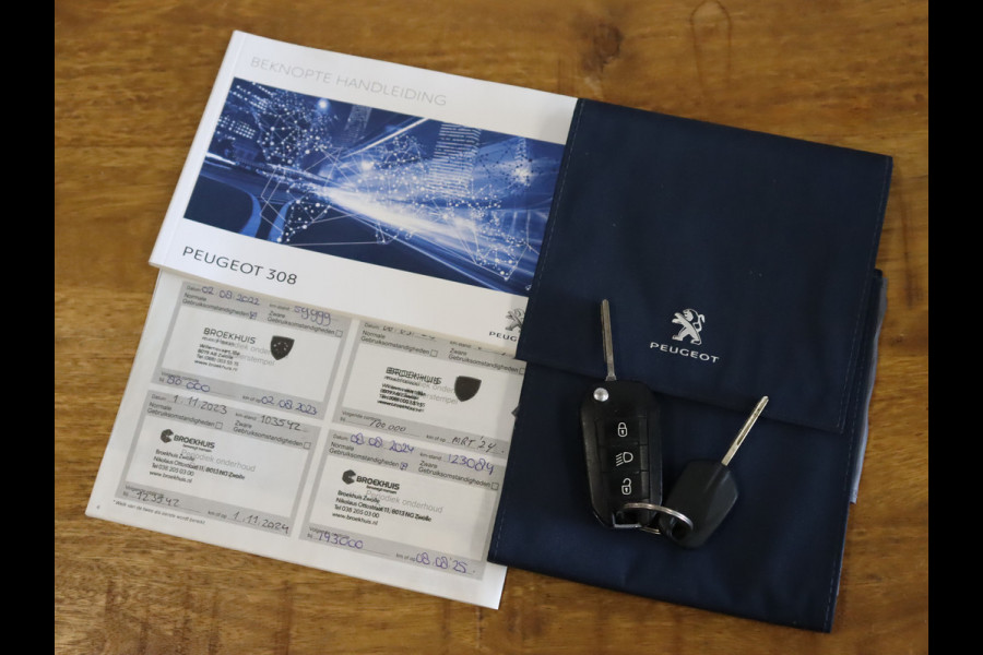Peugeot 308 SW 1.2 PureTech Blue Lease Premium [CARPLAY, CRUISE CONTROL, DENON AUDIO INSTALLATIE, TREKHAAK, CAMERA, PDC V+A, NAVIGATIE, NIEUWSTAAT]