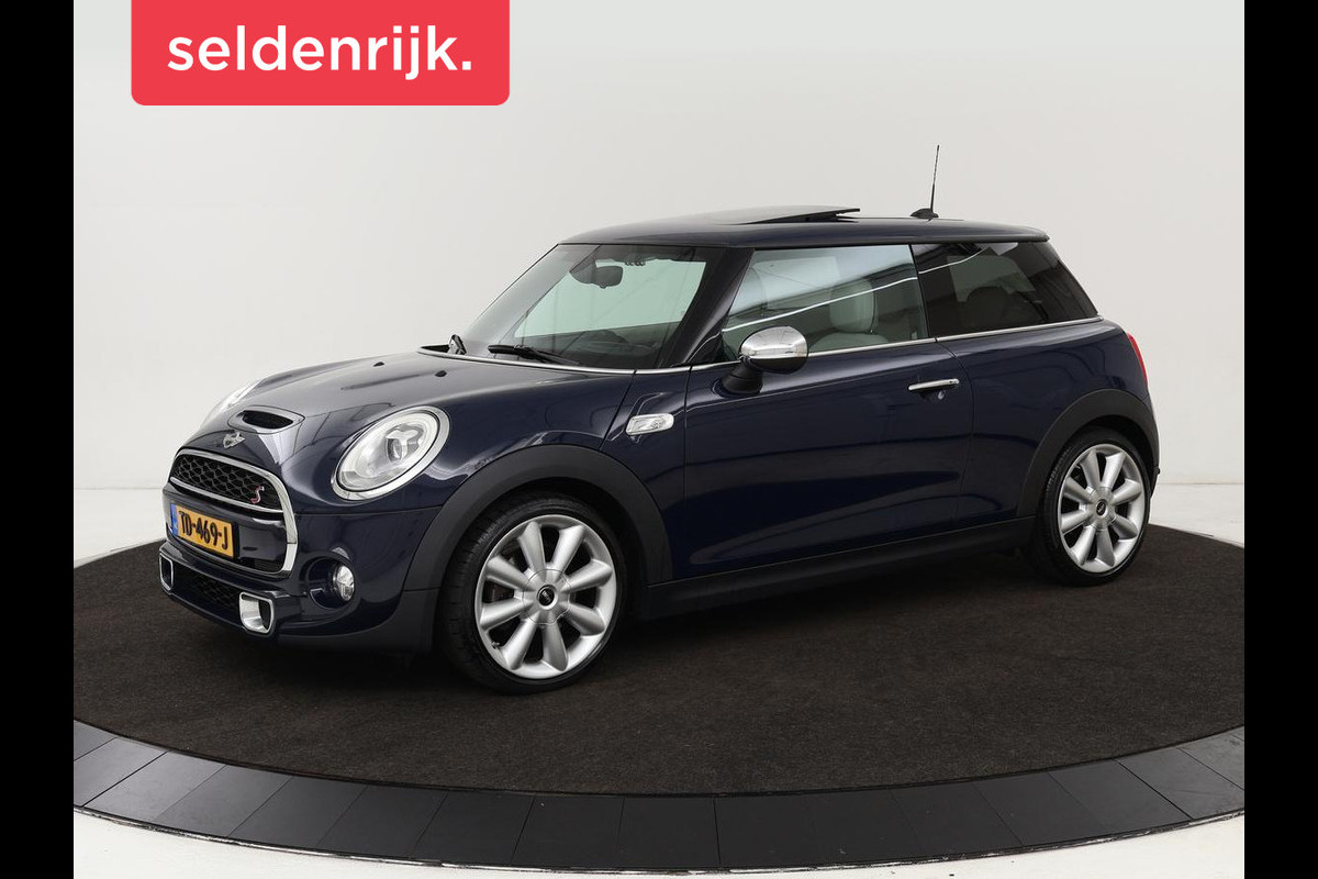 MINI Cooper S 2.0 Chili Serious Business | Panoramadak | Leder | Head-Up | Navigatie | Full LED | Harman/Kardon | Climate control | Keyless | Parkeerhulp | Cruise control MINI Cooper S 2.0 Chili Serious Business | Panoramadak | Leder | Head-Up | Navigatie | Full LED | Harman/Kardon | Climate control | Keyless | Parkeerhulp | Cruise control