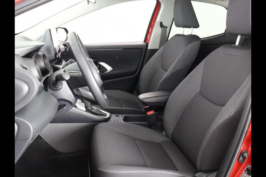 Toyota Yaris 1.5 HYBRID DYNAMIC-PACK BI TONE GARANTIE TOT 2033 CARPLAY NAVI.CLIMA.CRUISE.CAMERA.LMV