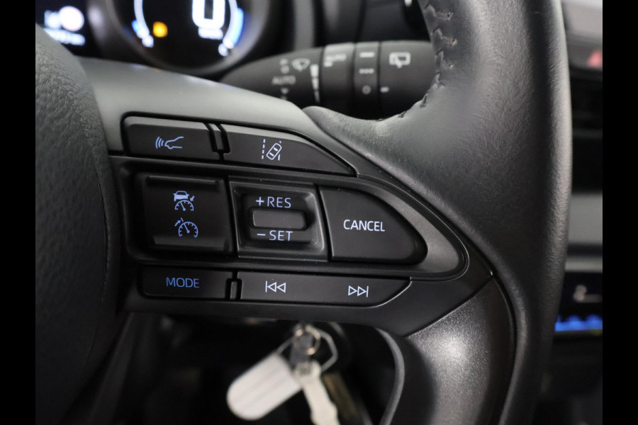 Toyota Yaris 1.5 HYBRID DYNAMIC-PACK BI TONE GARANTIE TOT 2033 CARPLAY NAVI.CLIMA.CRUISE.CAMERA.LMV