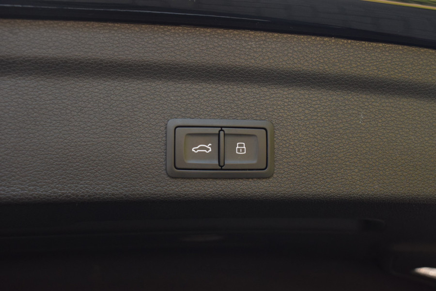 Audi Q3 Sportback 45 TFSIe S-line | Camera | Keyless | ACC | 20"