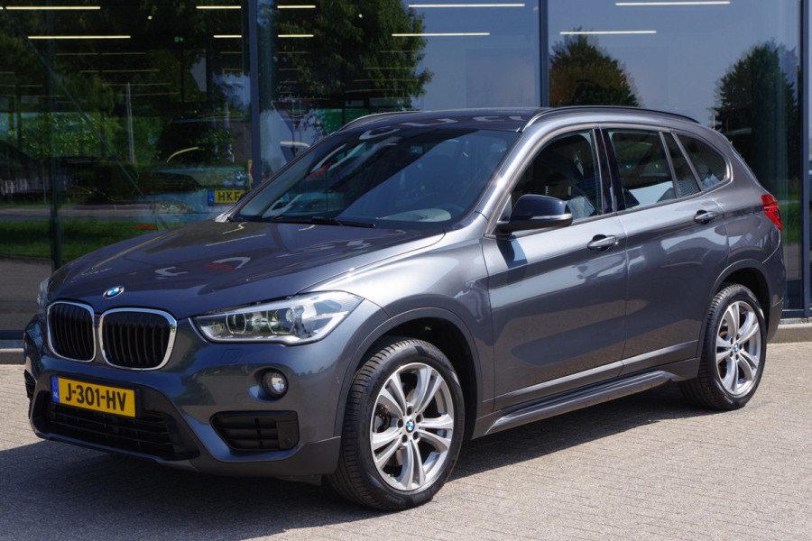 BMW X1 xDrive20i 192 PK Automaat High Executive, Head-Up, Climate Control, Trekhaak, Sportstoelen