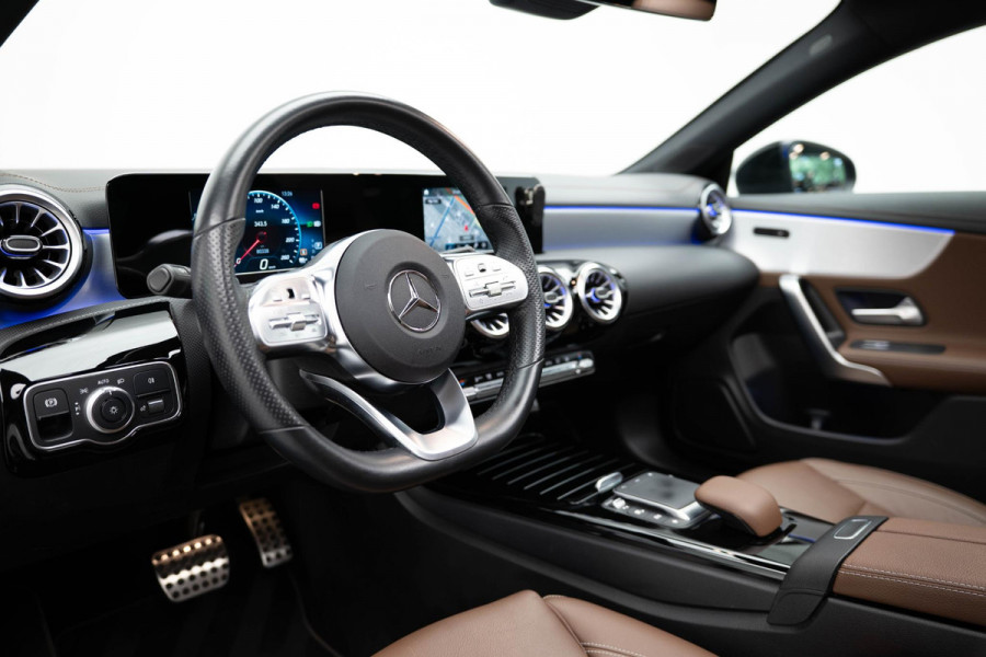 Mercedes-Benz CLA-Klasse Shooting Brake CLA250 e AMG Line |Pano|Leder|Ambient|Trekhaak|Adaptive|