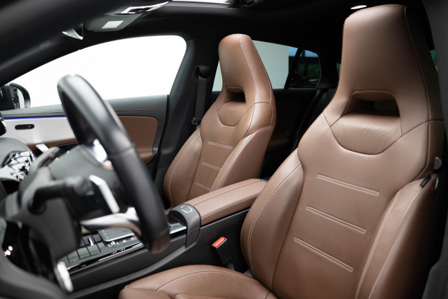 Mercedes-Benz CLA-Klasse Shooting Brake CLA250 e AMG Line |Pano|Leder|Ambient|Trekhaak|Adaptive|