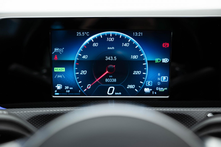 Mercedes-Benz CLA-Klasse Shooting Brake CLA250 e AMG Line |Pano|Leder|Ambient|Trekhaak|Adaptive|