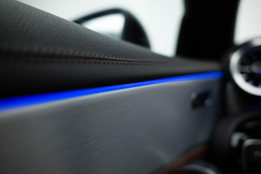 Mercedes-Benz CLA-Klasse Shooting Brake CLA250 e AMG Line |Pano|Leder|Ambient|Trekhaak|Adaptive|