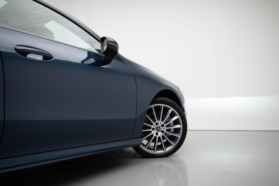 Mercedes-Benz CLA-Klasse Shooting Brake CLA250 e AMG Line |Pano|Leder|Ambient|Trekhaak|Adaptive|