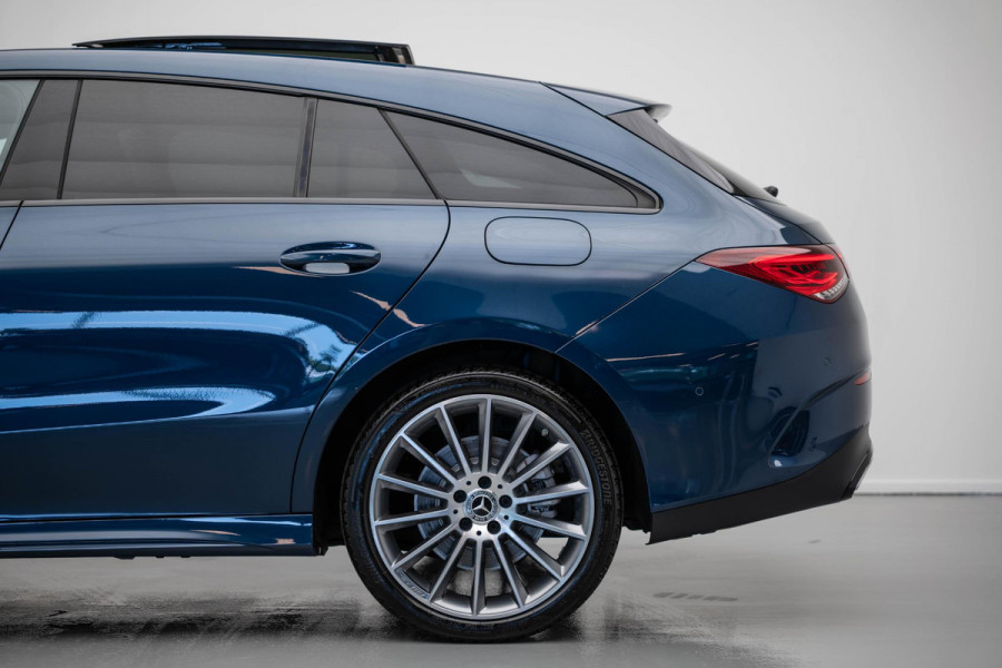 Mercedes-Benz CLA-Klasse Shooting Brake CLA250 e AMG Line |Pano|Leder|Ambient|Trekhaak|Adaptive|