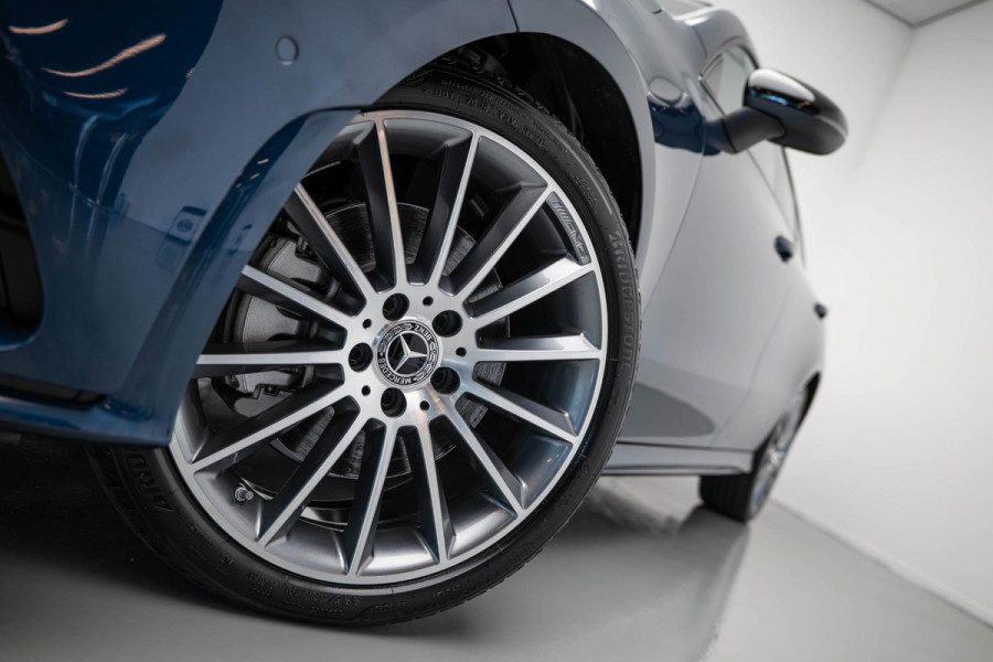 Mercedes-Benz CLA-Klasse Shooting Brake CLA250 e AMG Line |Pano|Leder|Ambient|Trekhaak|Adaptive|