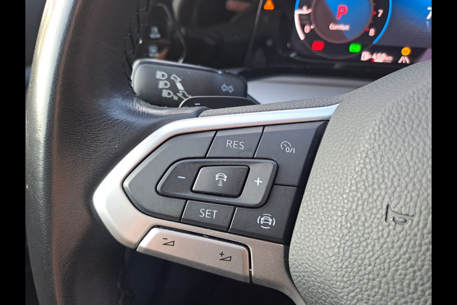 Volkswagen Golf 1.5 eTSI R-Line Business+ | LED | Trekhaak | All-seasons | ACC | Keyless | Stoelverwarming |