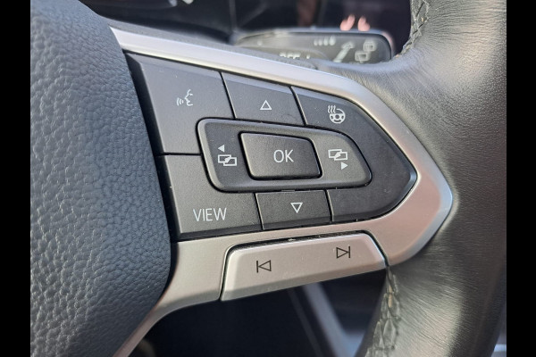 Volkswagen Golf 1.5 eTSI R-Line Business+ | LED | Trekhaak | All-seasons | ACC | Keyless | Stoelverwarming |
