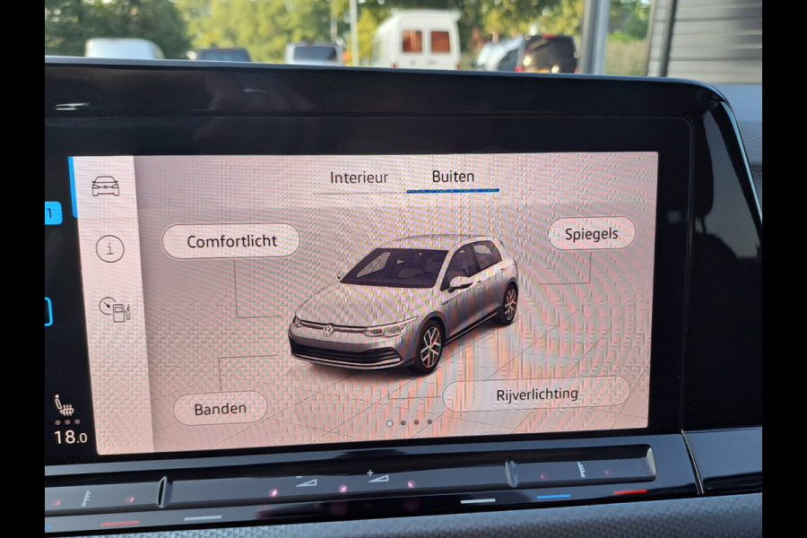 Volkswagen Golf 1.5 eTSI R-Line Business+ | LED | Trekhaak | All-seasons | ACC | Keyless | Stoelverwarming |