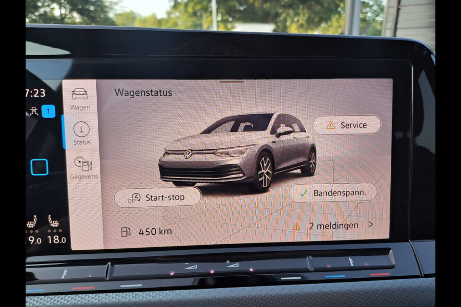 Volkswagen Golf 1.5 eTSI R-Line Business+ | LED | Trekhaak | All-seasons | ACC | Keyless | Stoelverwarming |
