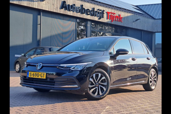 Volkswagen Golf 1.5 eTSI R-Line Business+ | LED | Trekhaak | All-seasons | ACC | Keyless | Stoelverwarming |