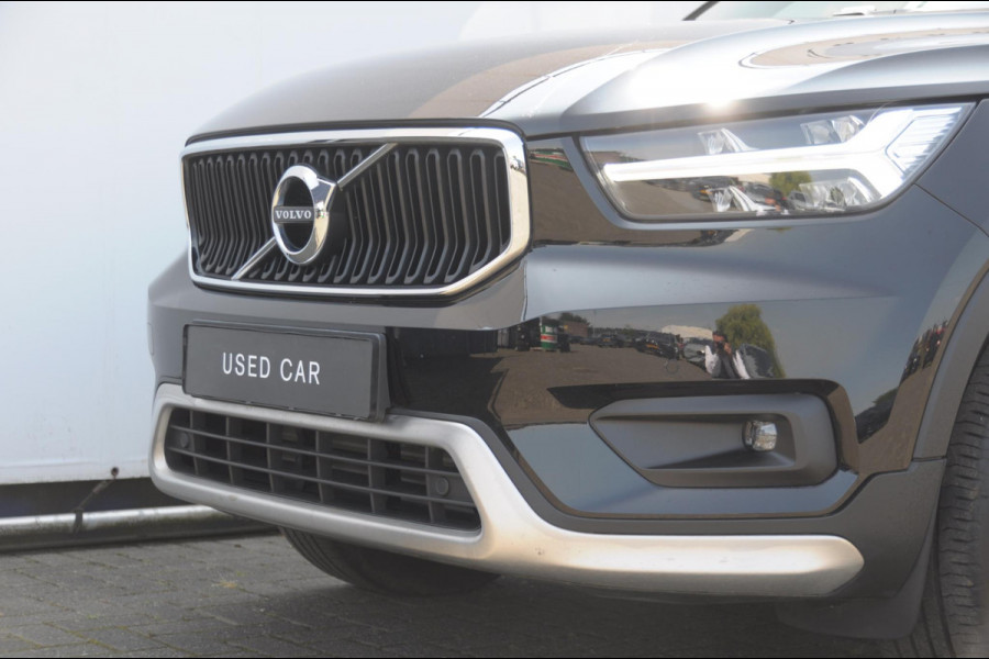 Volvo XC40 T3 163PK Automaat Momentum Pro / Parkeersensoren met camera / Trekhaak / Elektrische achterklep / Bluetooth / Apple carplay / Cruise control / On call
