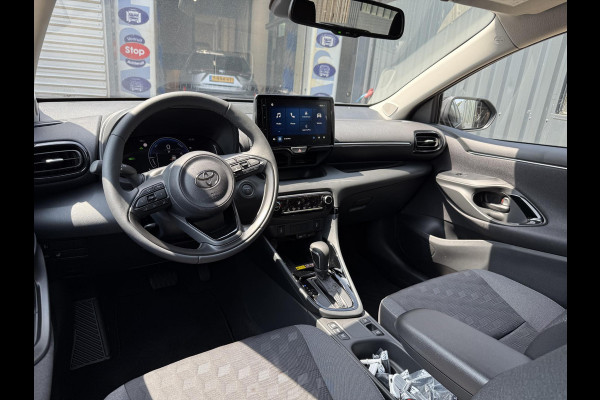 Toyota Yaris 1.5 Hybrid Dynamic Luxury | Stoelverwarming | Camera | Lichtmetalen velgen |
