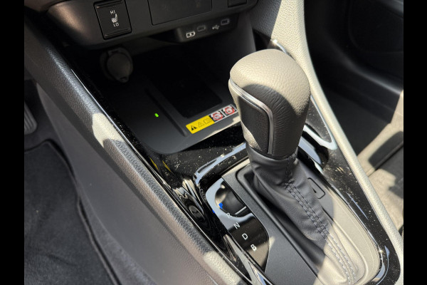 Toyota Yaris 1.5 Hybrid Dynamic Luxury | Stoelverwarming | Camera | Lichtmetalen velgen |