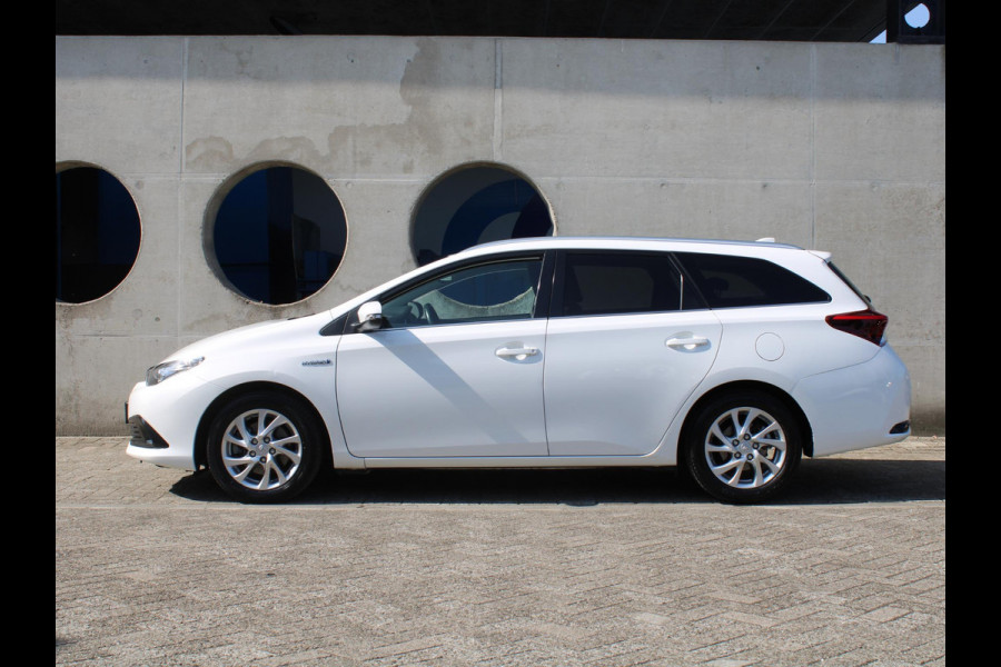 Toyota Auris Touring Sports 1.8 Hybrid Dynamic Go | NAVIGATIE | ACHTERUITRIJCAMERA |