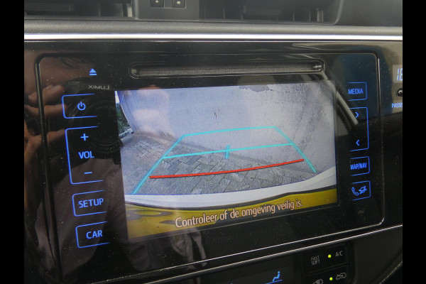 Toyota Auris Touring Sports 1.8 Hybrid Dynamic Go | NAVIGATIE | ACHTERUITRIJCAMERA |