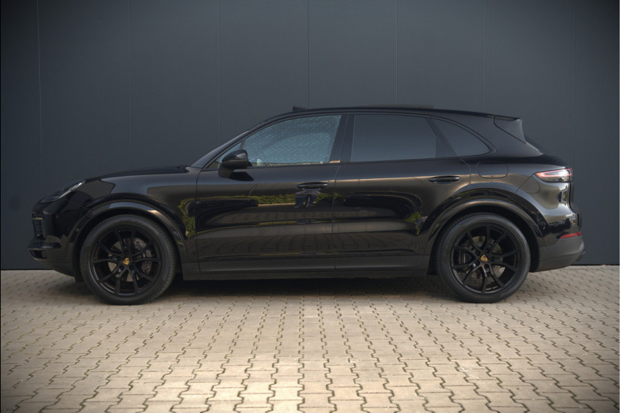 Porsche Cayenne 3.0 E-Hybrid | Sport Chrono | Panoramadak | Bose | Luchtvering | Stoelkoeling | Stoelverwarming | Memory Seats | PDLS | PASM | Camera | Volledig Leder | NAP | Elek. Achterklep | Navigatie | Trekhaak | Sof