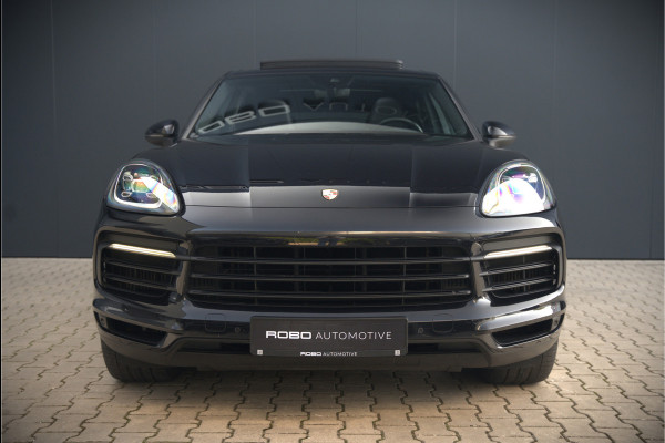 Porsche Cayenne 3.0 E-Hybrid | Sport Chrono | Panoramadak | Bose | Luchtvering | Stoelkoeling | Stoelverwarming | Memory Seats | PDLS | PASM | Camera | Volledig Leder | NAP | Elek. Achterklep | Navigatie | Trekhaak | Sof