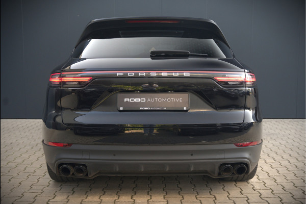 Porsche Cayenne 3.0 E-Hybrid | Sport Chrono | Panoramadak | Bose | Luchtvering | Stoelkoeling | Stoelverwarming | Memory Seats | PDLS | PASM | Camera | Volledig Leder | NAP | Elek. Achterklep | Navigatie | Trekhaak | Sof