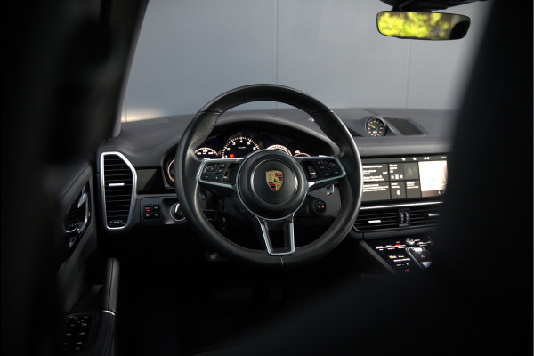 Porsche Cayenne 3.0 E-Hybrid | Sport Chrono | Panoramadak | Bose | Luchtvering | Stoelkoeling | Stoelverwarming | Memory Seats | PDLS | PASM | Camera | Volledig Leder | NAP | Elek. Achterklep | Navigatie | Trekhaak | Sof