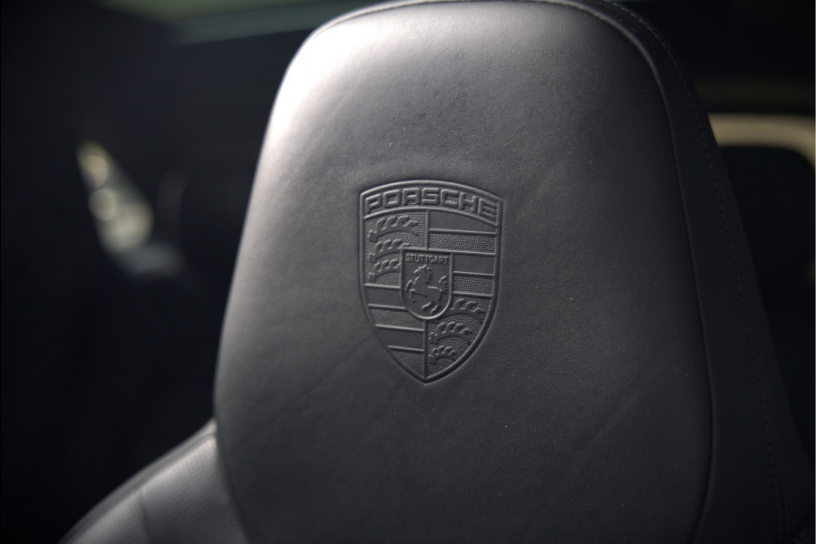 Porsche Cayenne 3.0 E-Hybrid | Sport Chrono | Panoramadak | Bose | Luchtvering | Stoelkoeling | Stoelverwarming | Memory Seats | PDLS | PASM | Camera | Volledig Leder | NAP | Elek. Achterklep | Navigatie | Trekhaak | Sof
