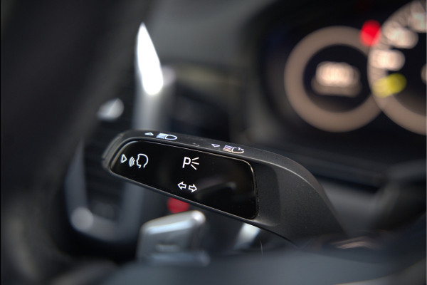 Porsche Cayenne 3.0 E-Hybrid | Sport Chrono | Panoramadak | Bose | Luchtvering | Stoelkoeling | Stoelverwarming | Memory Seats | PDLS | PASM | Camera | Volledig Leder | NAP | Elek. Achterklep | Navigatie | Trekhaak | Sof