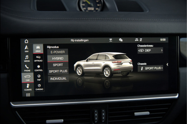 Porsche Cayenne 3.0 E-Hybrid | Sport Chrono | Panoramadak | Bose | Luchtvering | Stoelkoeling | Stoelverwarming | Memory Seats | PDLS | PASM | Camera | Volledig Leder | NAP | Elek. Achterklep | Navigatie | Trekhaak | Sof