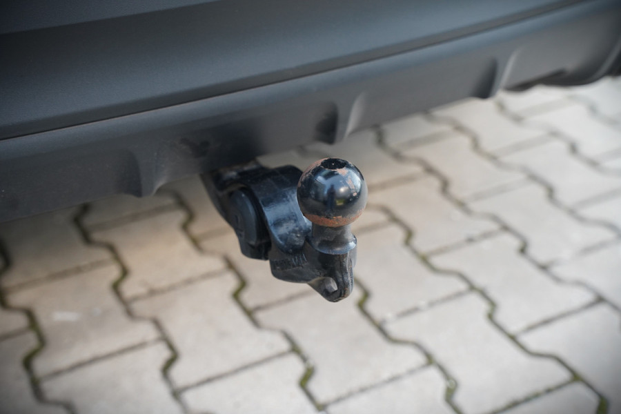 Porsche Cayenne 3.0 E-Hybrid | Sport Chrono | Panoramadak | Bose | Luchtvering | Stoelkoeling | Stoelverwarming | Memory Seats | PDLS | PASM | Camera | Volledig Leder | NAP | Elek. Achterklep | Navigatie | Trekhaak | Sof