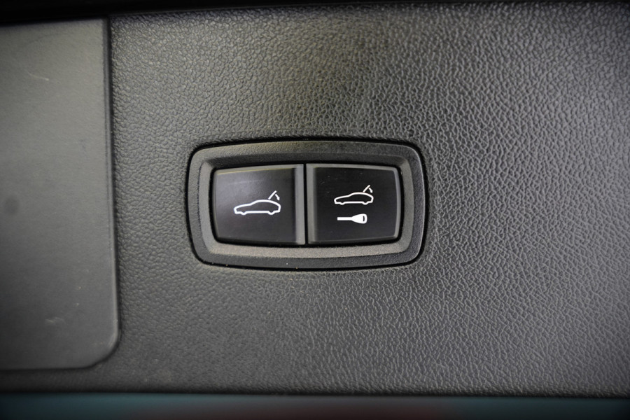 Porsche Cayenne 3.0 E-Hybrid | Sport Chrono | Panoramadak | Bose | Luchtvering | Stoelkoeling | Stoelverwarming | Memory Seats | PDLS | PASM | Camera | Volledig Leder | NAP | Elek. Achterklep | Navigatie | Trekhaak | Sof