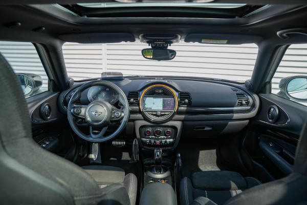 MINI Clubman 1.5 Cooper JCW Panoramadak Harman Kardon Navigatie DAB+ PDC LED
