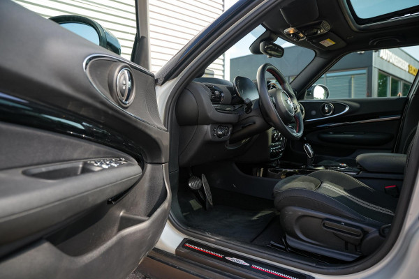 MINI Clubman 1.5 Cooper JCW Panoramadak Harman Kardon Navigatie DAB+ PDC LED