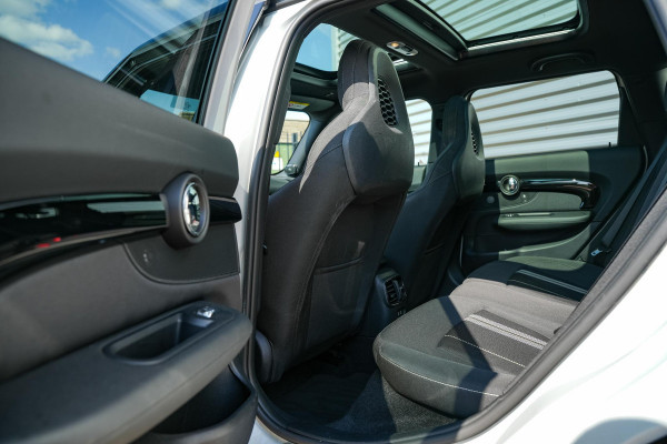 MINI Clubman 1.5 Cooper JCW Panoramadak Harman Kardon Navigatie DAB+ PDC LED
