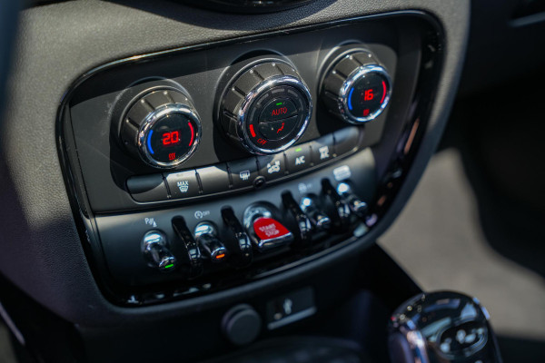 MINI Clubman 1.5 Cooper JCW Panoramadak Harman Kardon Navigatie DAB+ PDC LED