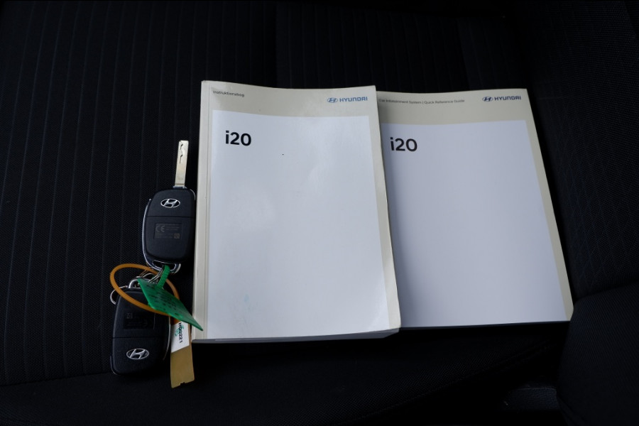 Hyundai i20 1.2i-Comfort .Stoelverw! Rijklaarprijs incl 12MND BOVAG garantie