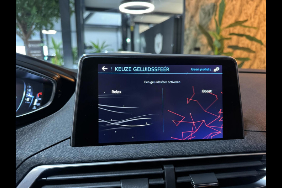 Peugeot 5008 1.2 PureTech Allure Garantie Full Option Pano 360Camera Massage Memory Seats Lane Keyless Blindspot Carplay Rijklaar