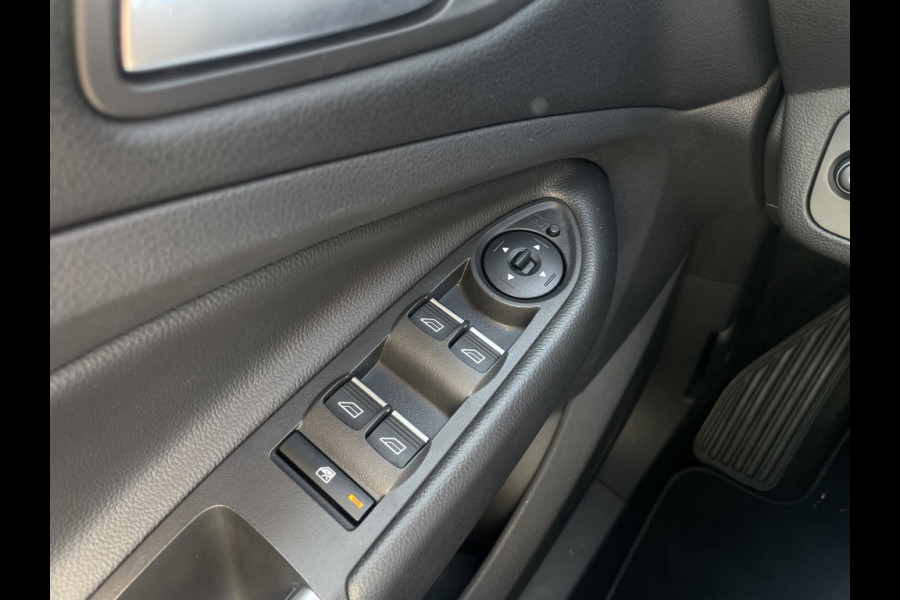Ford Kuga EcoB. Titanium 150PK/TREKHAAK/WINTERPACK/ELEKTR.ACHTERKLEP e